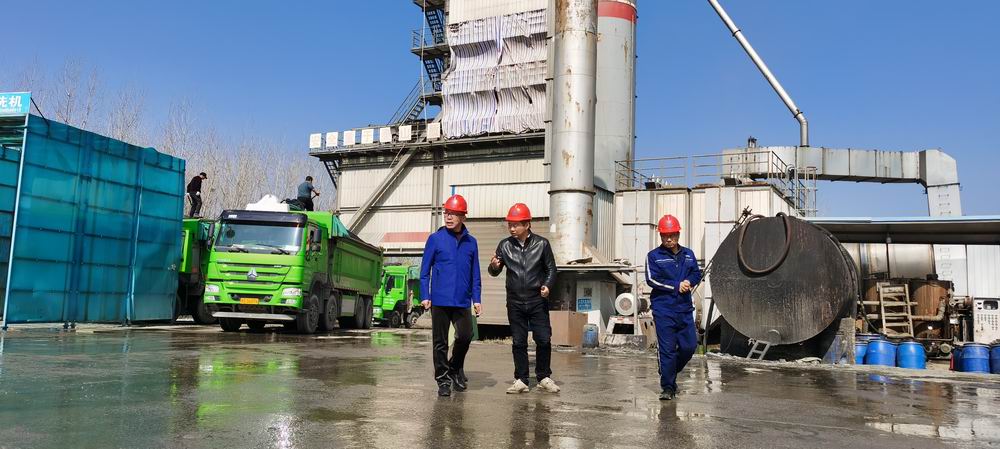 嚴(yán)把質(zhì)量關(guān) 筑牢企業(yè)發(fā)展根基——集團(tuán)董事長孔德穩(wěn)一行前往各項目施工現(xiàn)場檢查指導(dǎo)工作